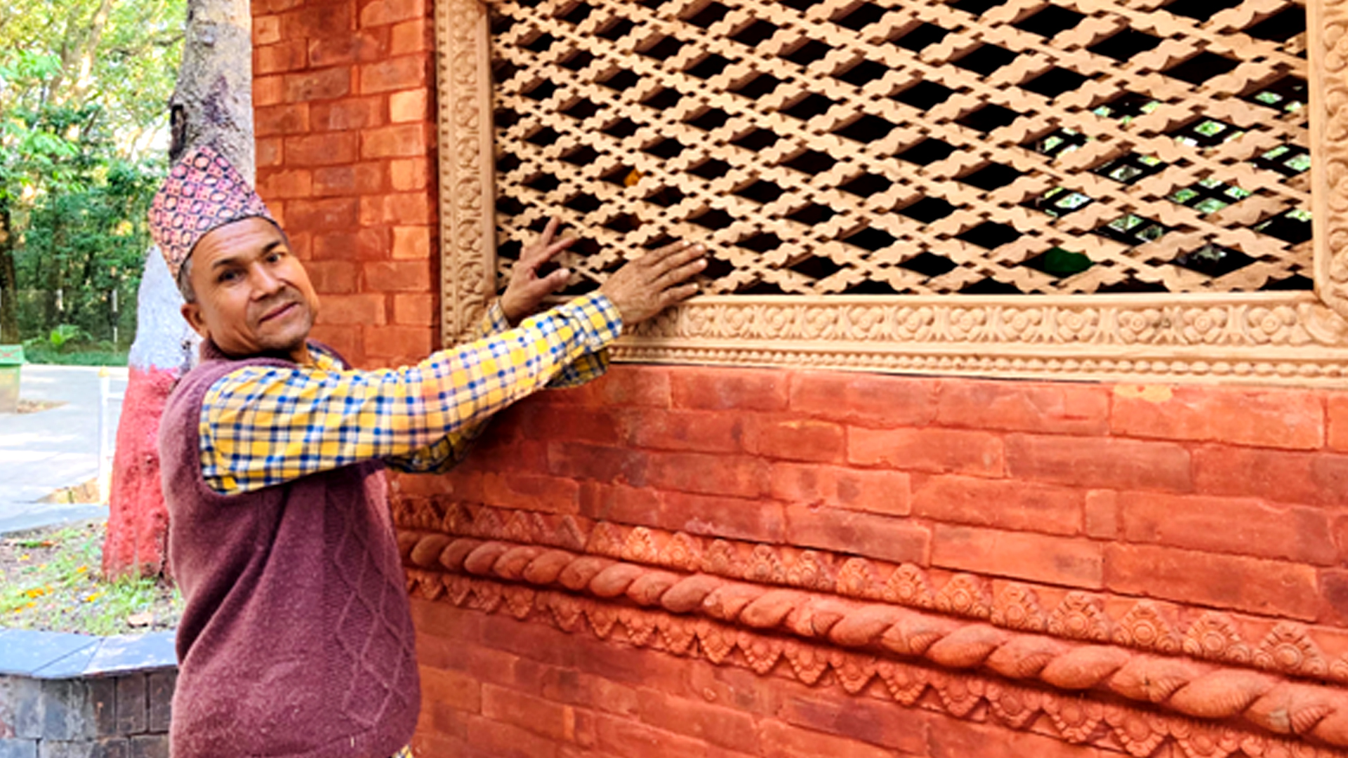 काष्ठकलामा सिपालु भीमबहादुर