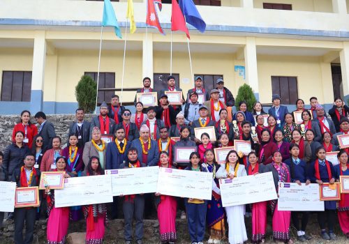 धादिङको नेत्रावतीमा उत्कृष्ट शिक्षक सम्मानित