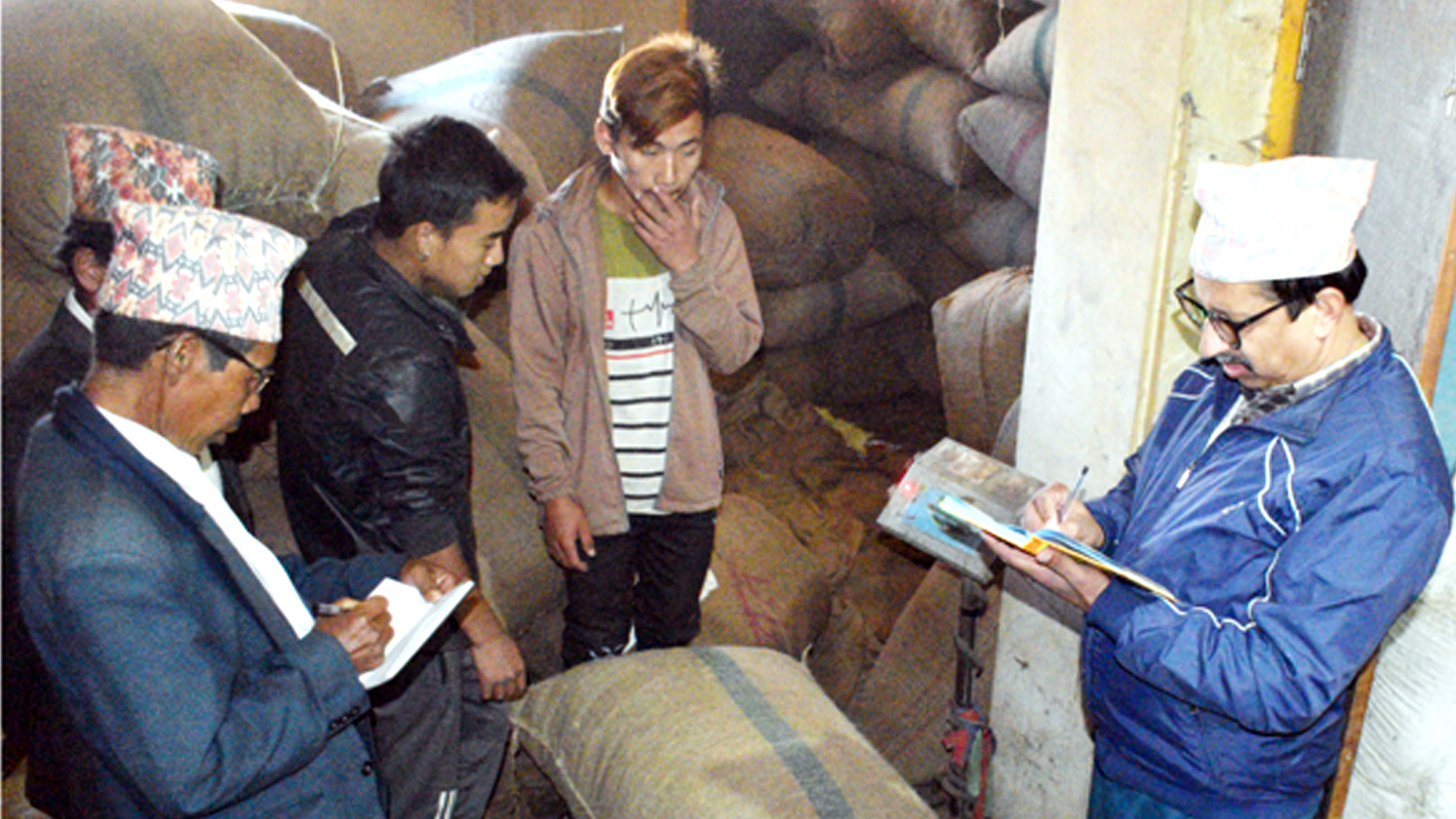 अलैँचीको मूल्यमा निरन्तर गिरावट