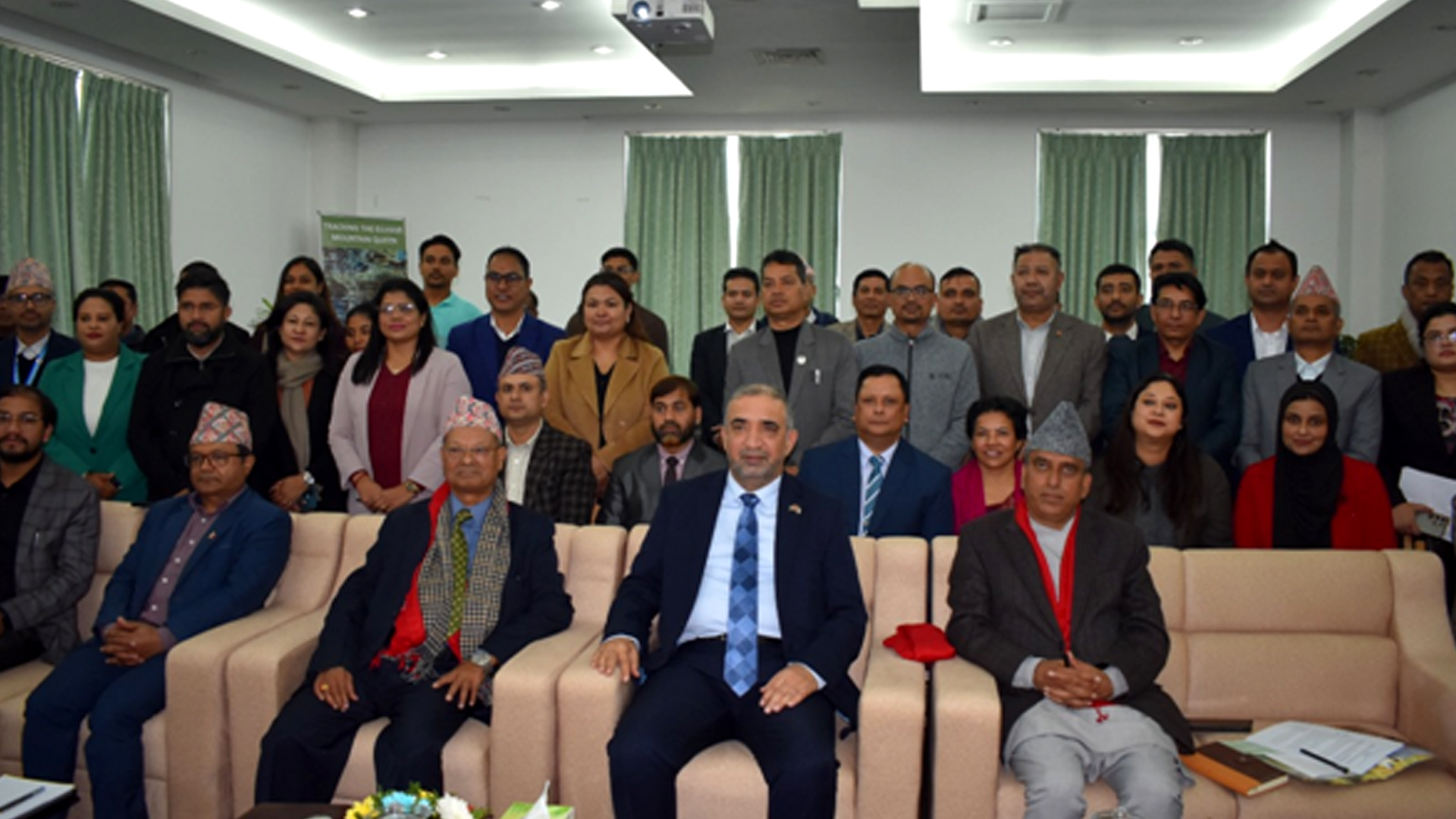 विश्वले अभूतपूर्व जल सङ्कटको सामना गरिरहेको छः मन्त्री डा परियार