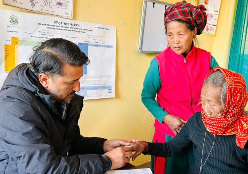 धादिङको दार्खामा संचालित निःशुल्क स्वास्थ्य शिविरबाट ७ सय ७७ जना लाभान्वित