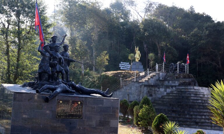 ऐतिहासिक सिन्धुलीगढीले पर्यटकको मन लोभ्याउँदै