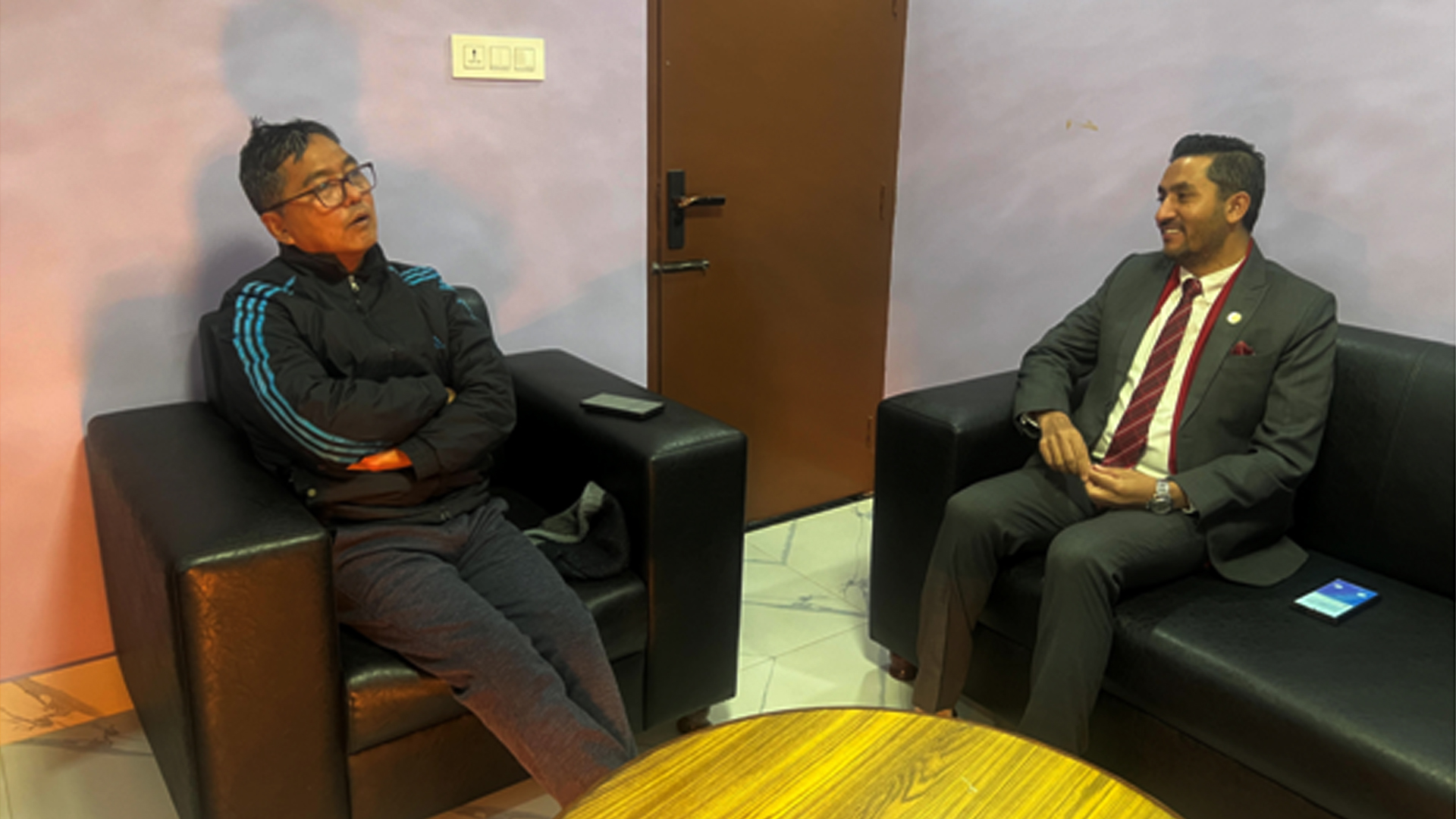 सञ्चारमन्त्री खरेल र राप्रपा अध्यक्ष लिङ्देनबीच भेटवार्ता