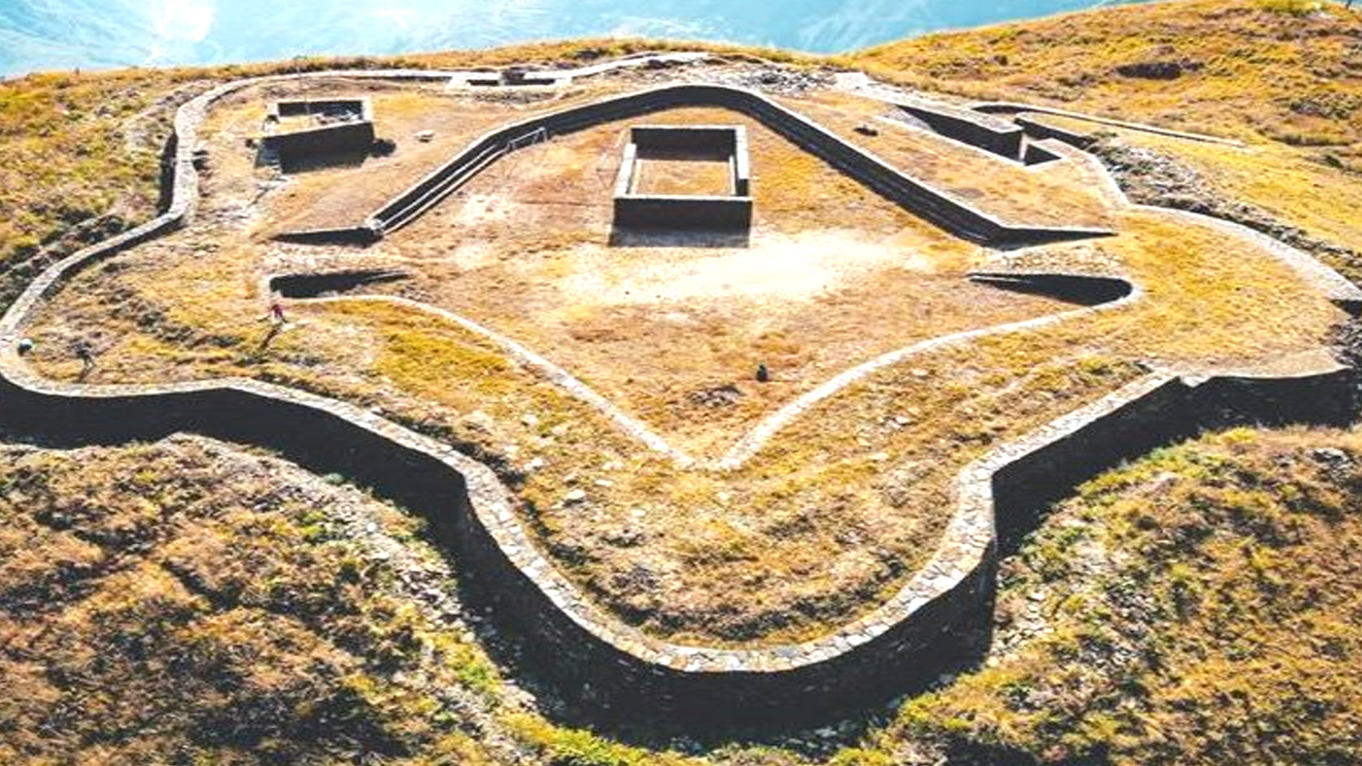 पर्यटकको मन लोभ्याउँदै ऐतिहासिक दुगुनागढी