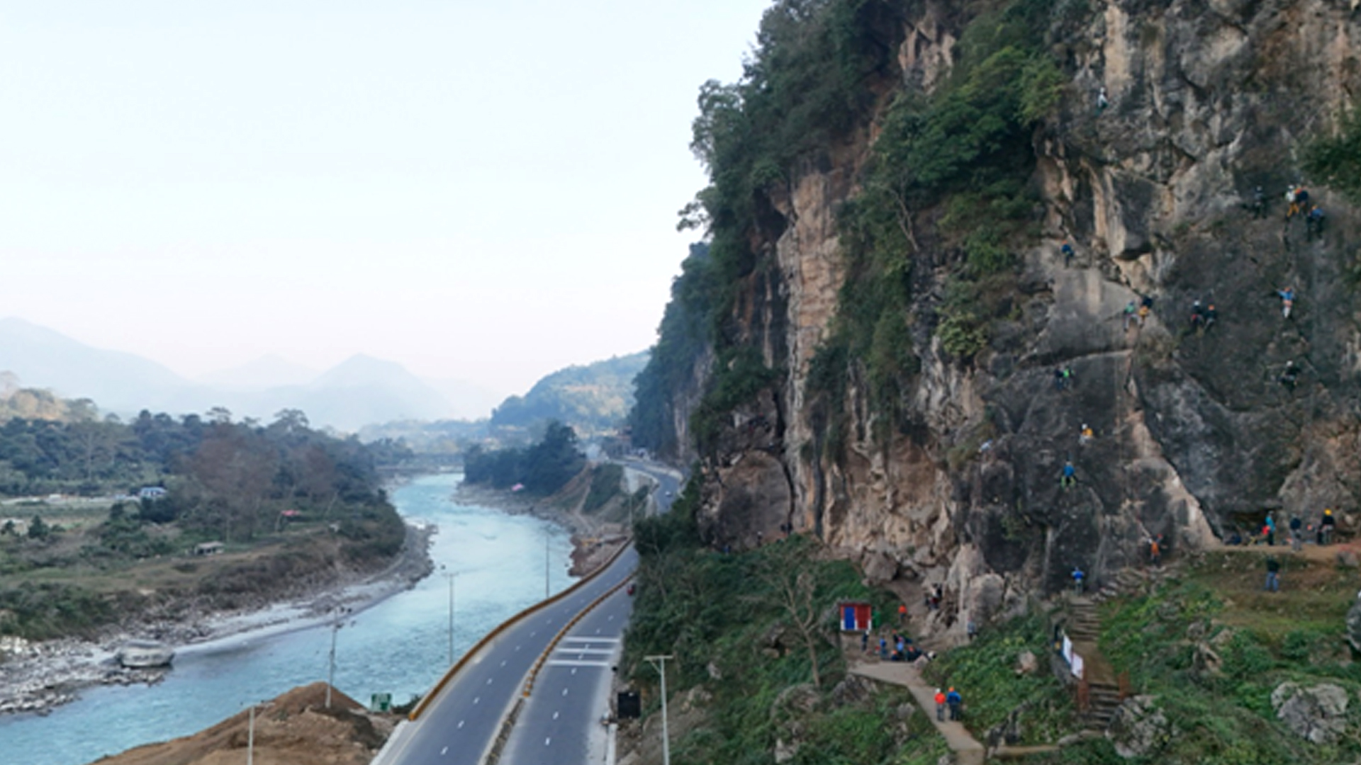 ‘चुनपहरा चट्टान’ आरोहण प्रशिक्षण केन्द्र