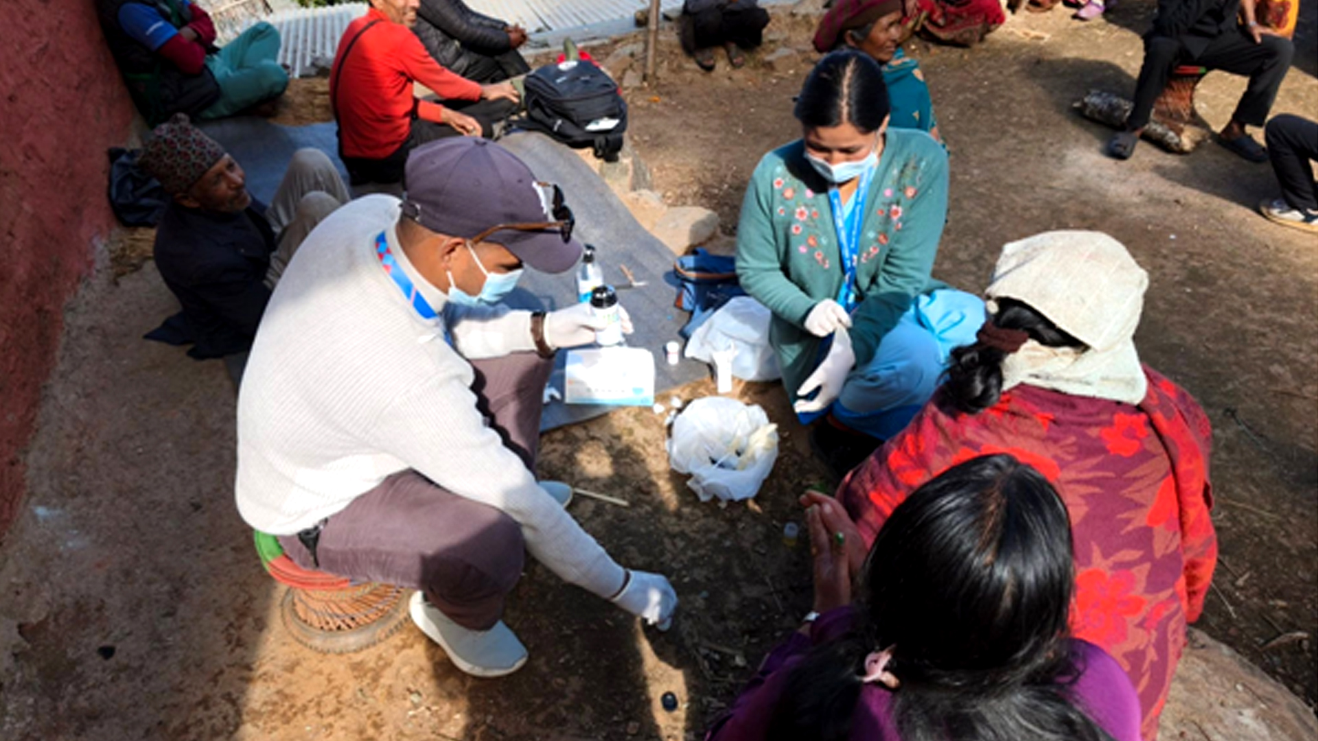 नसर्ने रोगका बिरामी पहिचान गर्न टोलमै पुगेर स्वास्थ्य परीक्षण