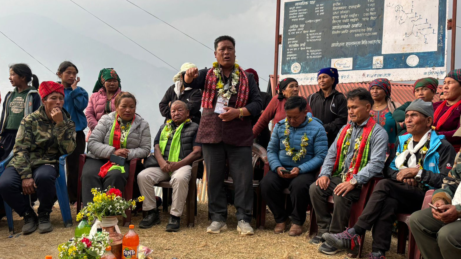 ‘चुनाव जिते पनि हारे पनि जनताकै साथमा छु’ : खनियाबासका बस्ती छिर्दै धनबहादुर घले